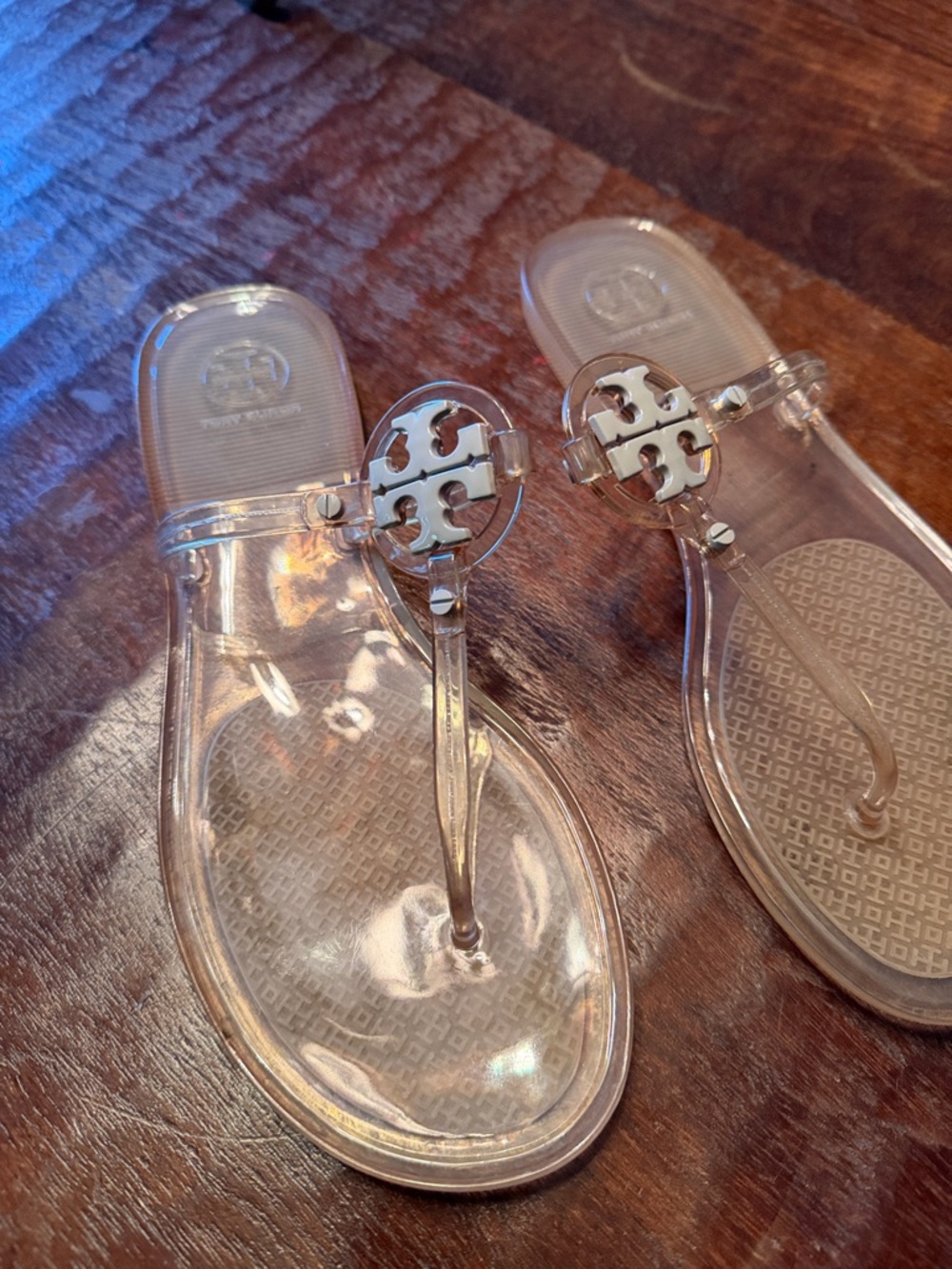 Tory Burch Clear Jelly Miller Sandals with Gold Logo - Picture 3 of 3